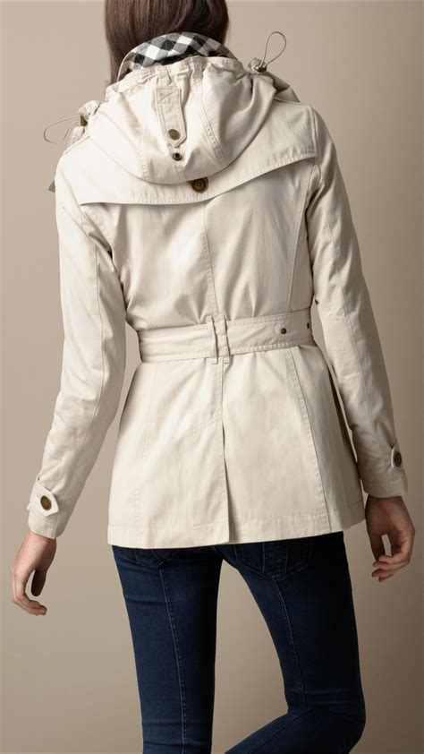 burberry short cotton nylon gabardine detachable hood trench coat|burberry kensington trench coat long.